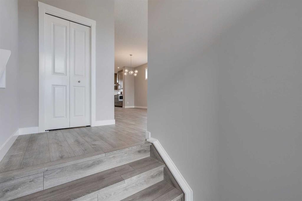 306 Haskayne Drive Nw, Calgary, AB - Indoor Photo Showing Other Room
