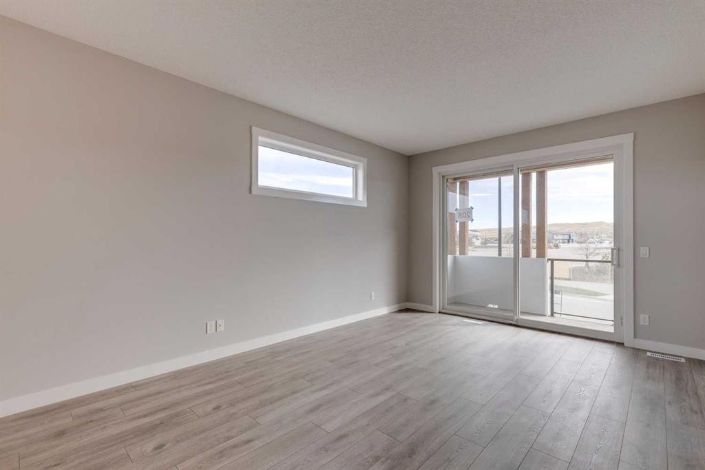 306 Haskayne Drive Nw, Calgary, AB - Indoor Photo Showing Other Room