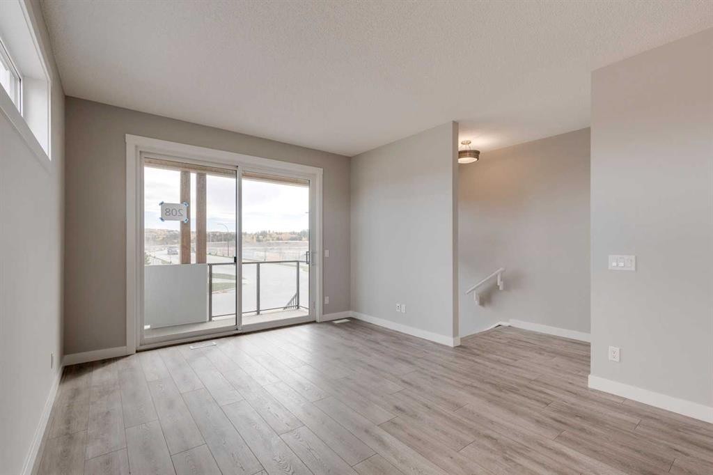 306 Haskayne Drive Nw, Calgary, AB - Indoor Photo Showing Other Room