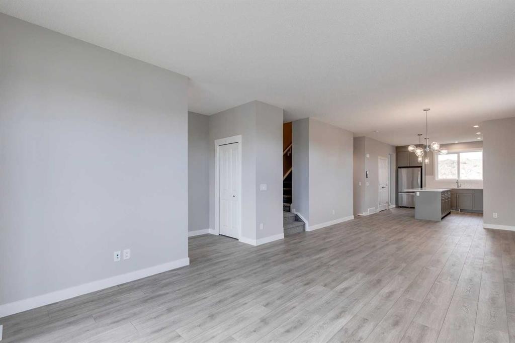 306 Haskayne Drive Nw, Calgary, AB - Indoor Photo Showing Other Room