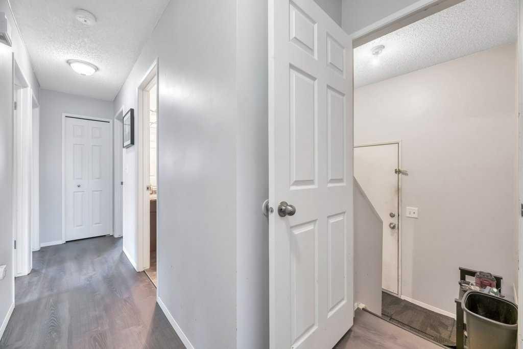 23 Abbercove Road Se, Calgary, AB - Indoor Photo Showing Other Room