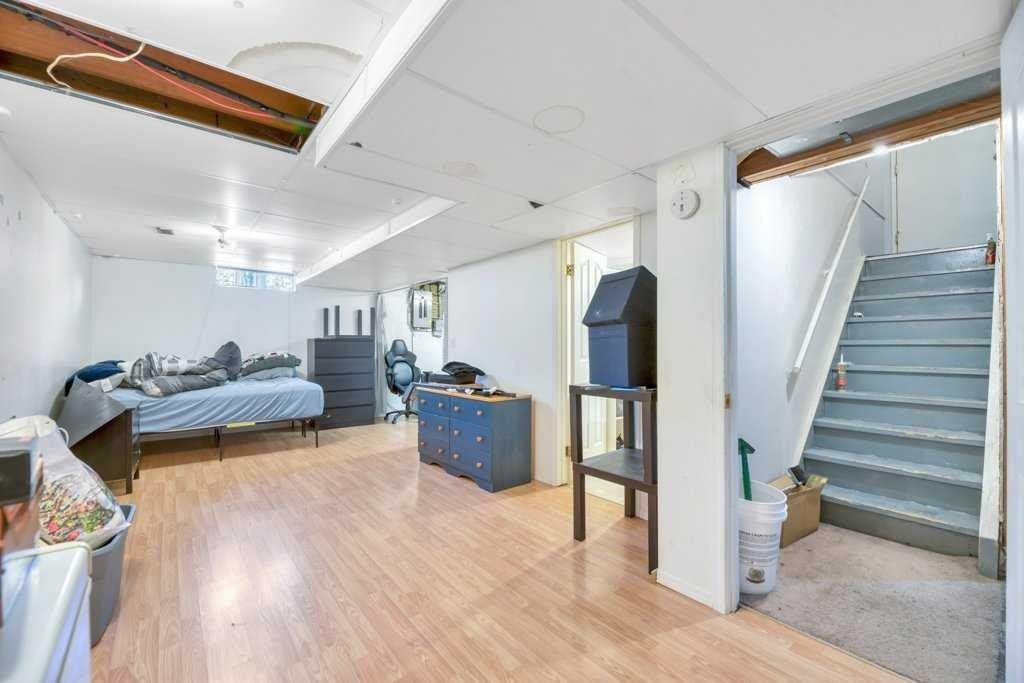 23 Abbercove Road Se, Calgary, AB - Indoor Photo Showing Other Room