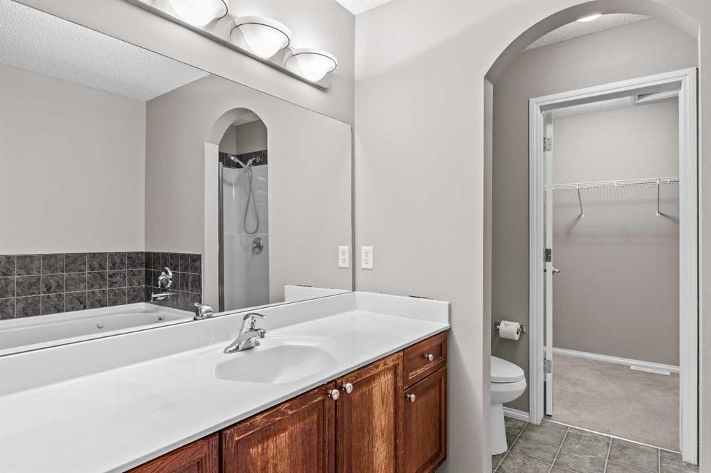 140 West Creek Circle, Chestermere, AB - Indoor Photo Showing Bathroom