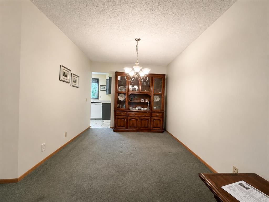 3135 60 Street Ne, Calgary, AB - Indoor