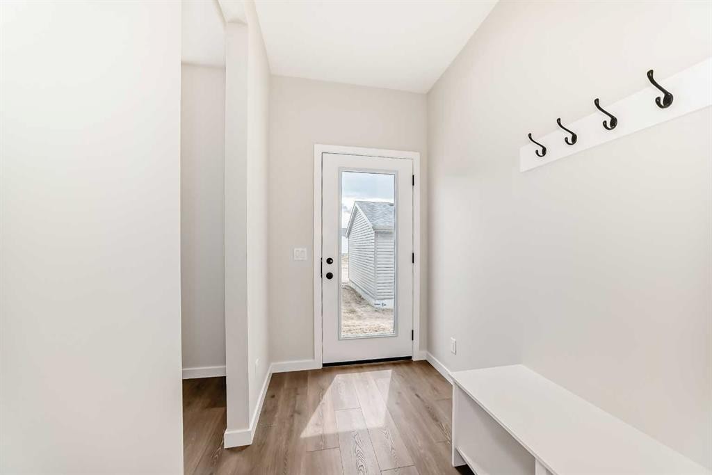 281 Heirloom Way Se, Calgary, AB