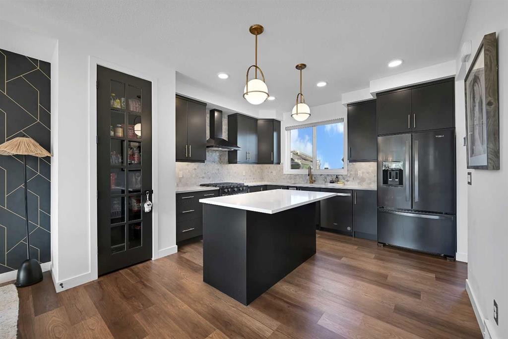 50 Lavender Road Se, Calgary, AB - Indoor Photo Showing Kitchen With Stainless Steel Kitchen With Upgraded Kitchen