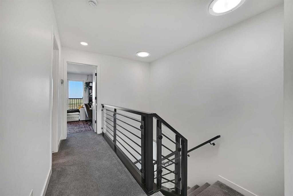 50 Lavender Road Se, Calgary, AB - Indoor Photo Showing Other Room