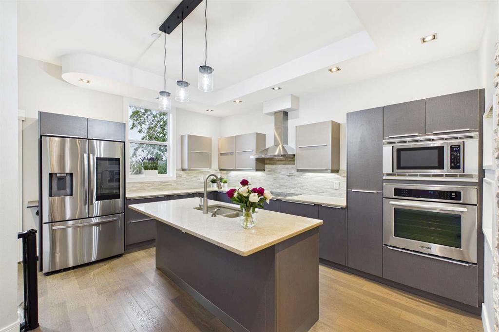 2430 28 Avenue Sw, Calgary, AB