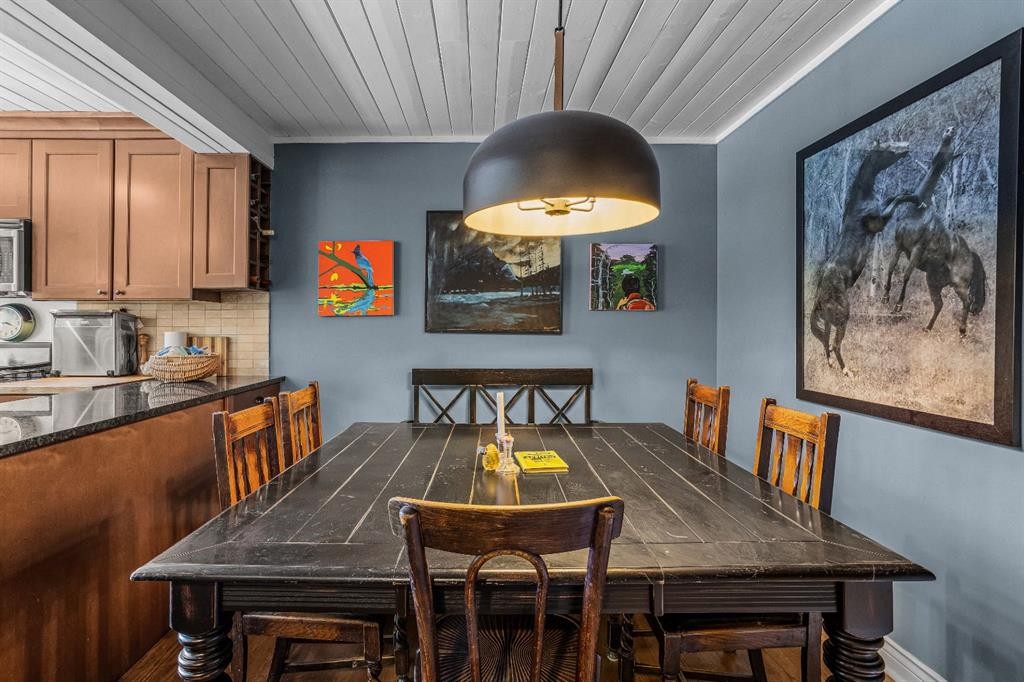 246 Kluane Drive, Banff, AB - Indoor Photo Showing Dining Room
