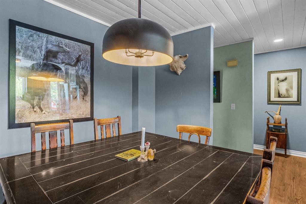 246 Kluane Drive, Banff, AB - Indoor Photo Showing Dining Room