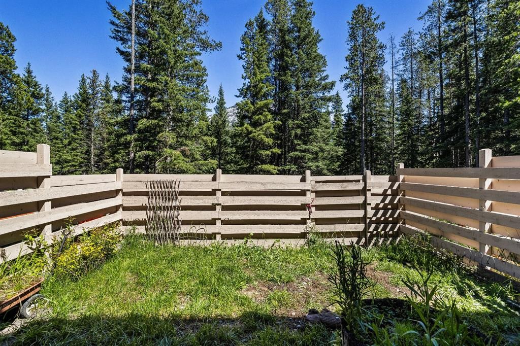 246 Kluane Drive, Banff, AB - Outdoor