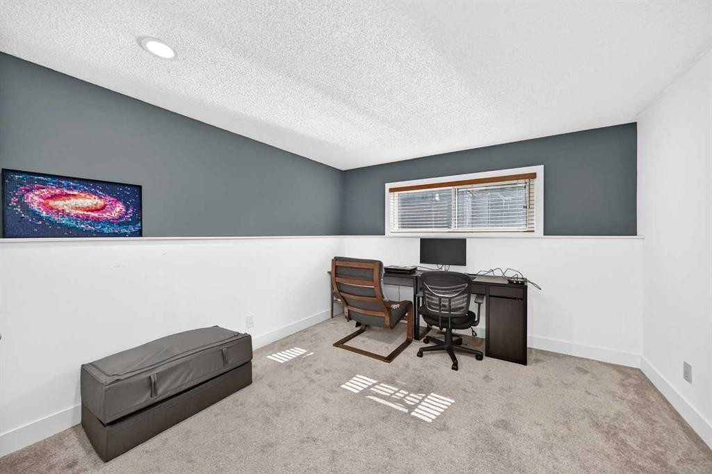 12 Sunvale Mews Se, Calgary, AB - Indoor