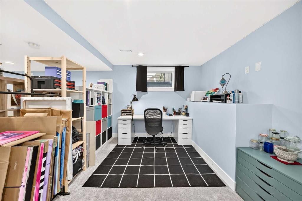 12 Sunvale Mews Se, Calgary, AB - Indoor