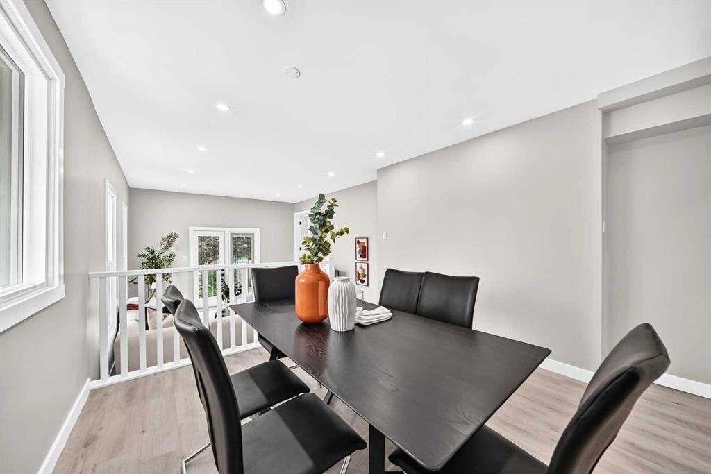 3824 Brooklyn Crescent Nw, Calgary, AB - Indoor Photo Showing Dining Room