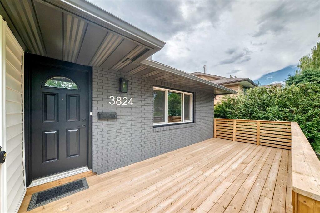 3824 Brooklyn Crescent Nw, Calgary, AB - Outdoor With Deck Patio Veranda With Exterior