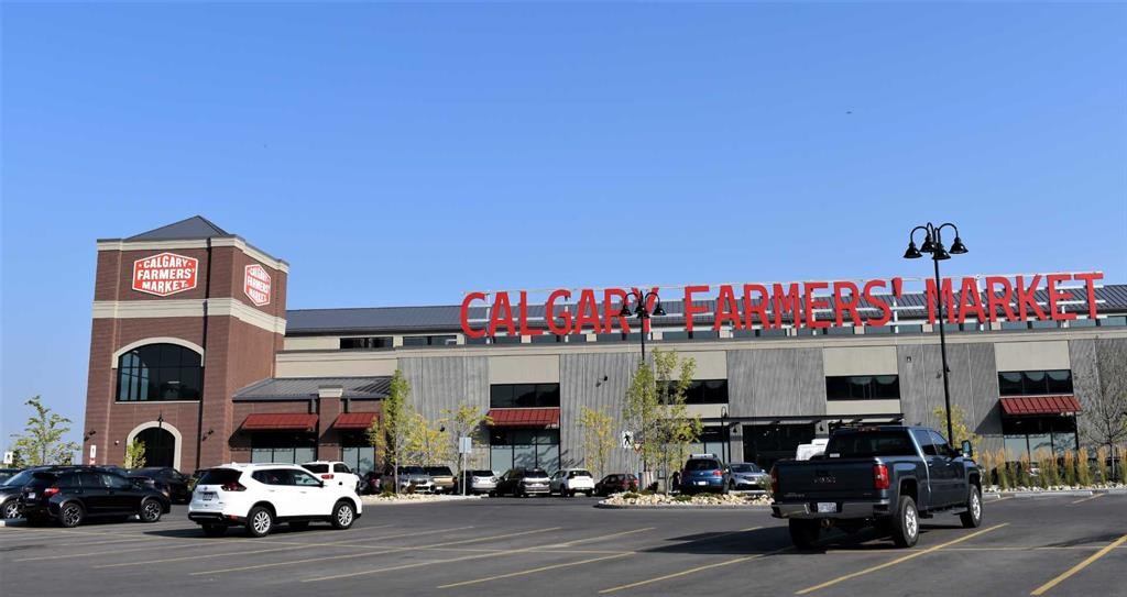 7804 34 Avenue Nw, Calgary, AB - Outdoor