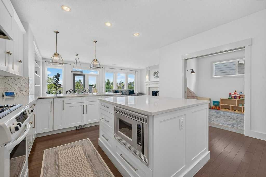 232 Copperpond Circle Se, Calgary, AB - Indoor Photo Showing Kitchen With Upgraded Kitchen