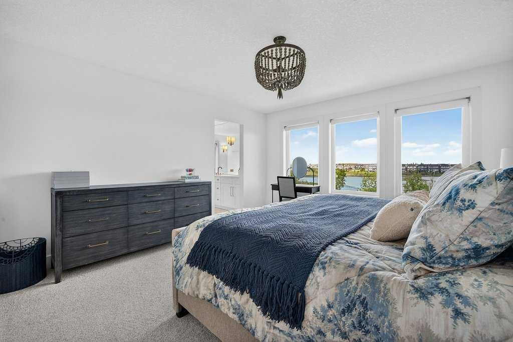 232 Copperpond Circle Se, Calgary, AB - Indoor Photo Showing Bedroom