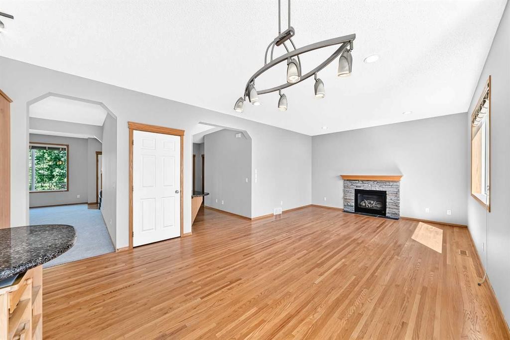 83 Edgeridge Close Nw, Calgary, AB - Indoor With Fireplace