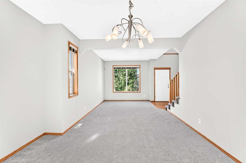 83 Edgeridge Close Nw, Calgary, AB - Indoor Photo Showing Other Room