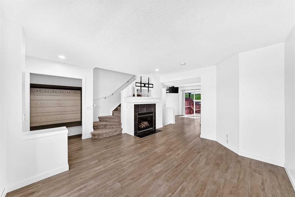 294 Elgin View Se, Calgary, AB - Indoor With Fireplace