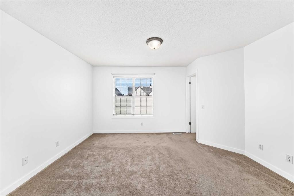 294 Elgin View Se, Calgary, AB - Indoor Photo Showing Other Room