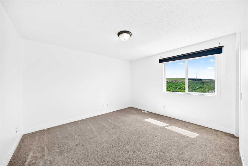 294 Elgin View Se, Calgary, AB - Indoor Photo Showing Other Room