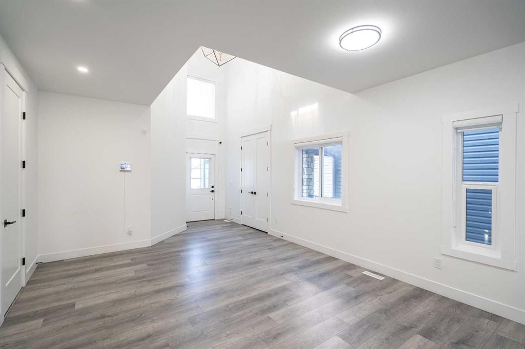 123 Saddlecrest Grove Ne, Calgary, AB - Indoor Photo Showing Other Room
