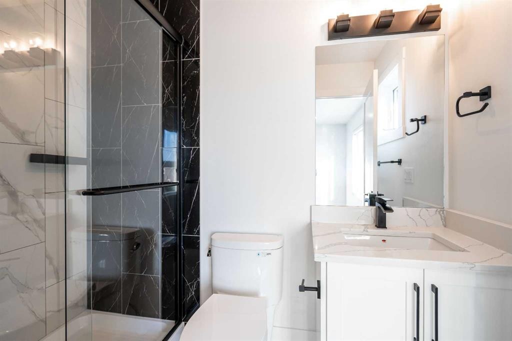 123 Saddlecrest Grove Ne, Calgary, AB - Indoor Photo Showing Bathroom