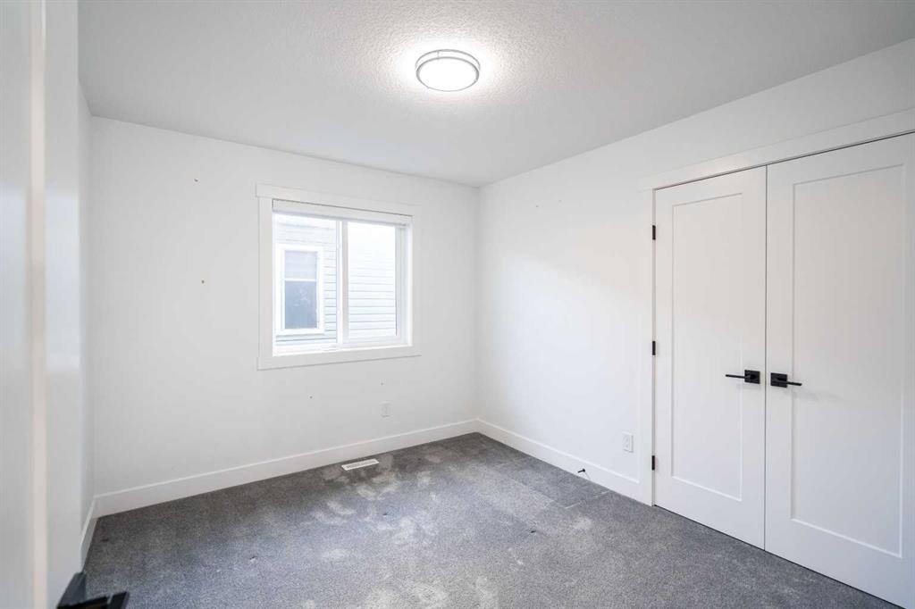 123 Saddlecrest Grove Ne, Calgary, AB - Indoor Photo Showing Other Room