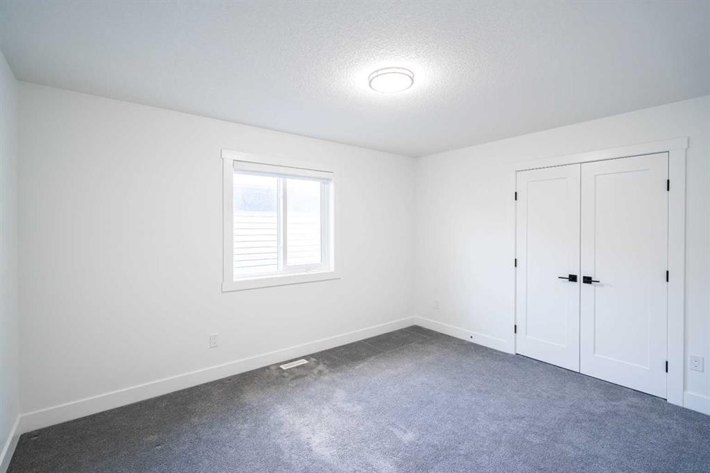 123 Saddlecrest Grove Ne, Calgary, AB - Indoor Photo Showing Other Room