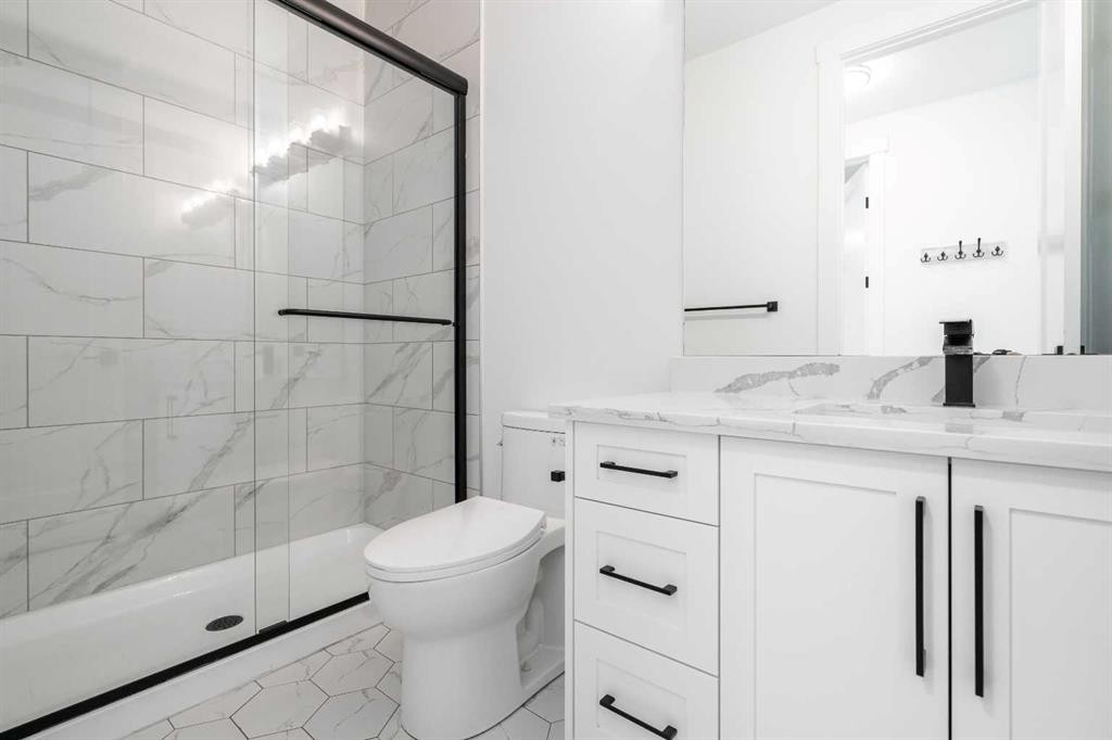 123 Saddlecrest Grove Ne, Calgary, AB - Indoor Photo Showing Bathroom