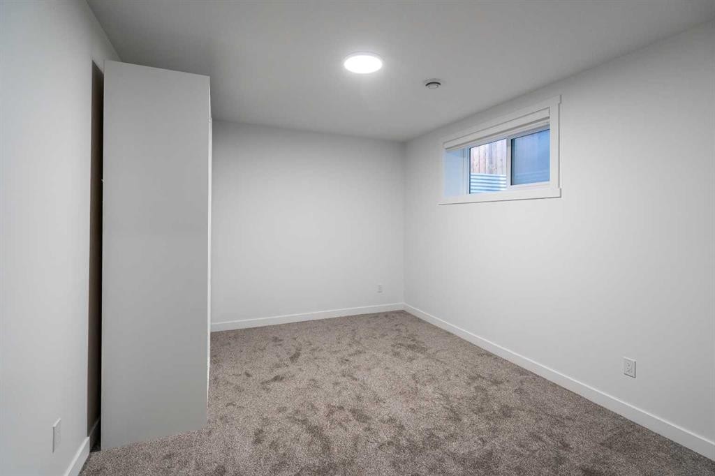 123 Saddlecrest Grove Ne, Calgary, AB - Indoor Photo Showing Other Room