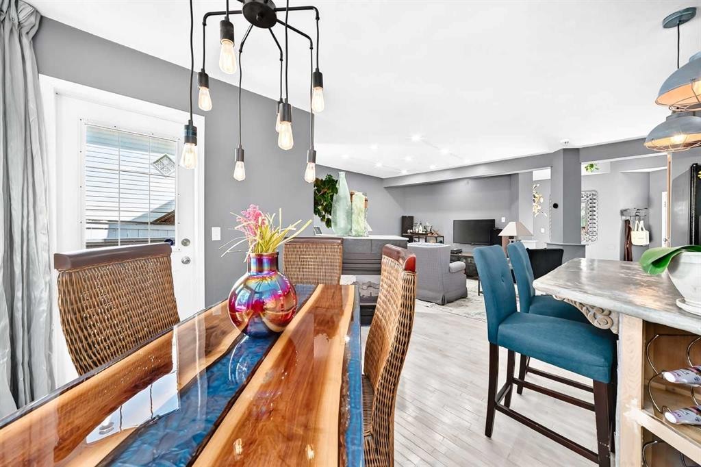 216 Hidden Spring Green Nw, Calgary, AB