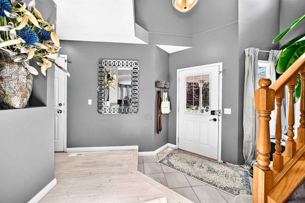 216 Hidden Spring Green Nw, Calgary, AB