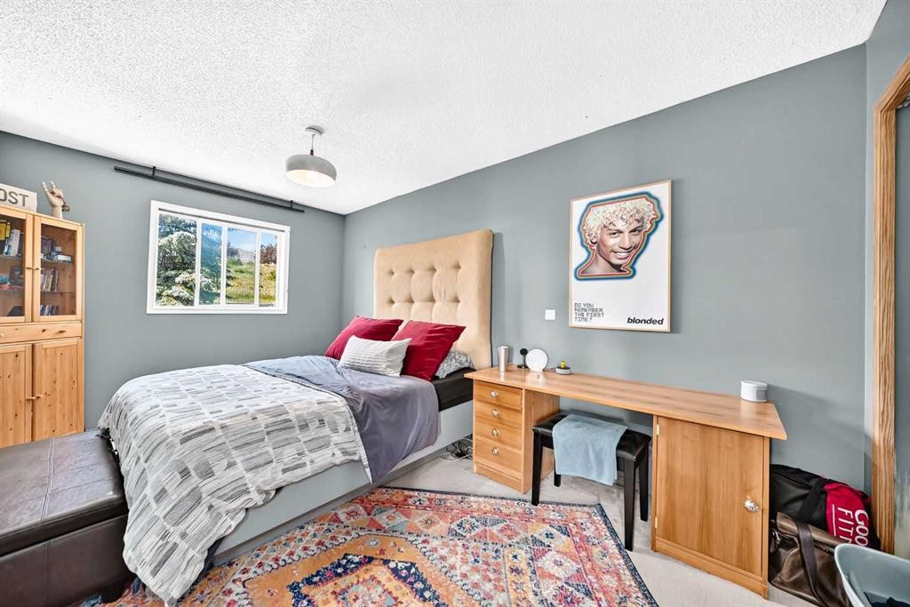 216 Hidden Spring Green Nw, Calgary, AB
