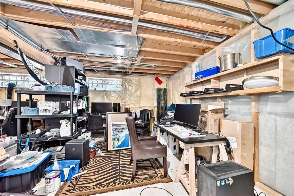 216 Hidden Spring Green Nw, Calgary, AB