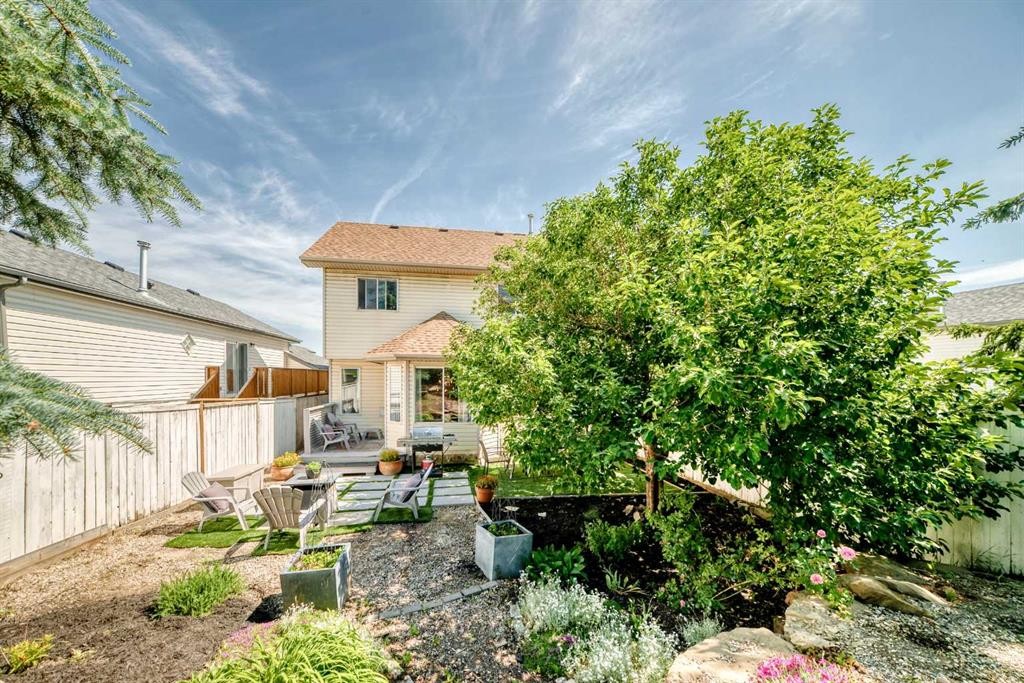 216 Hidden Spring Green Nw, Calgary, AB