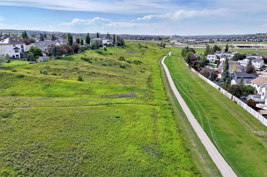 216 Hidden Spring Green Nw, Calgary, AB