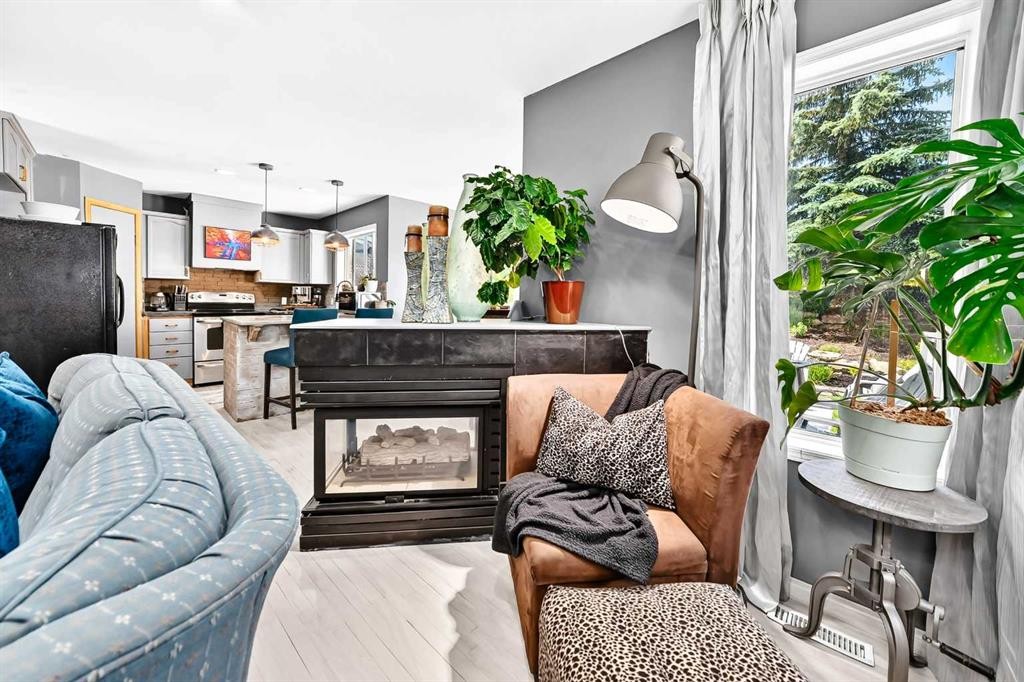 216 Hidden Spring Green Nw, Calgary, AB