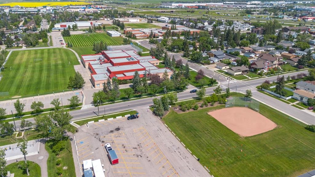 313 Centre Avenue Se, Airdrie, AB - Outdoor With View