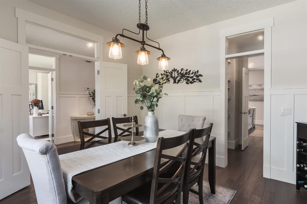 313 Centre Avenue Se, Airdrie, AB - Indoor Photo Showing Dining Room