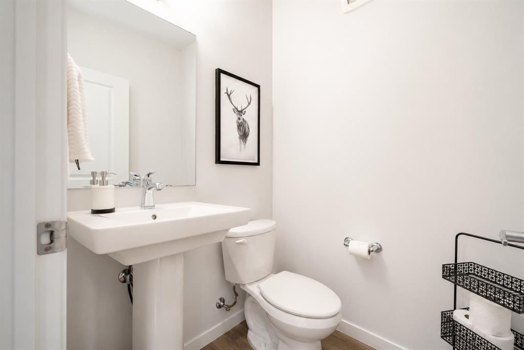229 Masters Row Se, Calgary, AB - Indoor Photo Showing Bathroom
