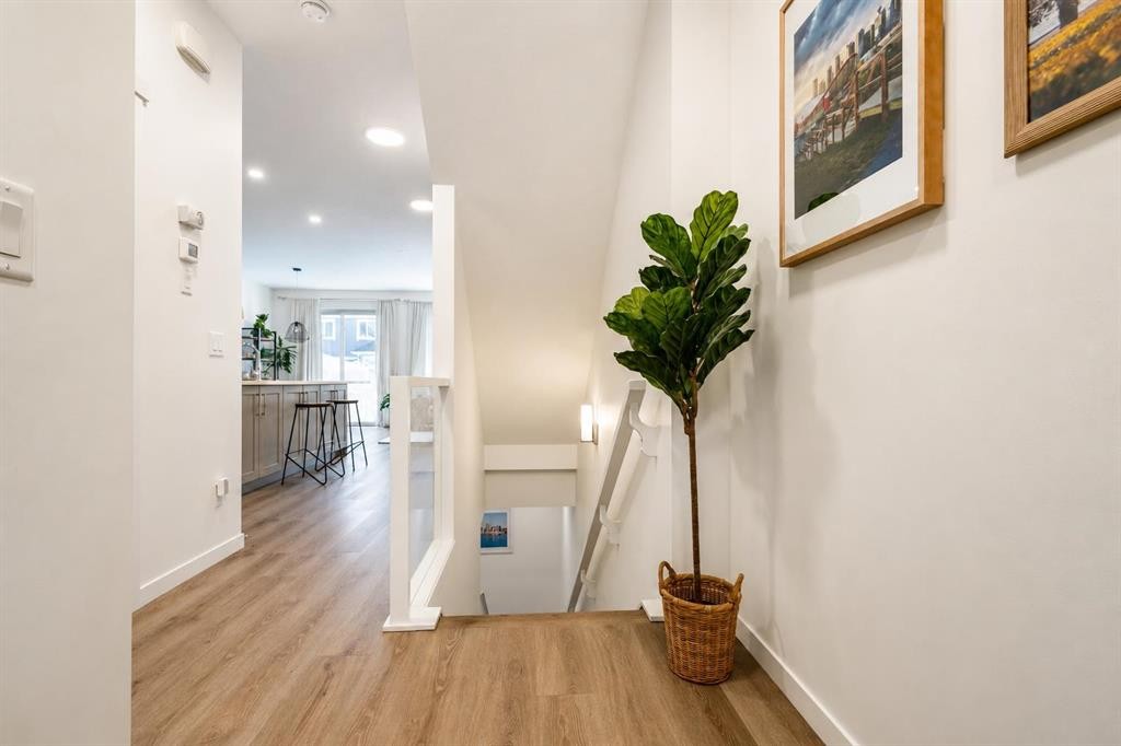 229 Masters Row Se, Calgary, AB - Indoor Photo Showing Other Room