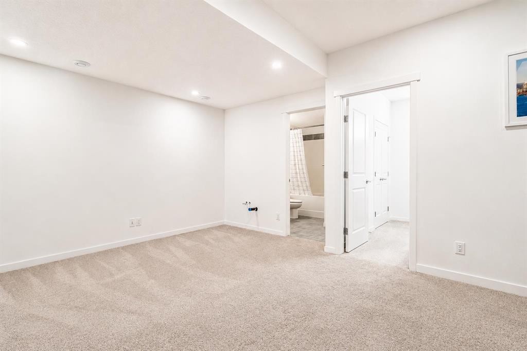 229 Masters Row Se, Calgary, AB - Indoor Photo Showing Other Room