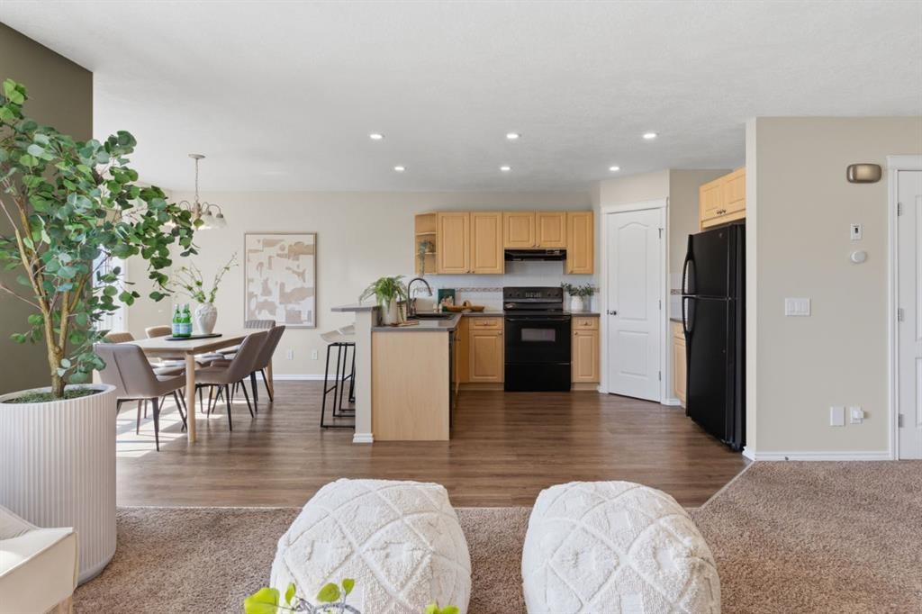 241 Somerside Close Sw, Calgary, AB