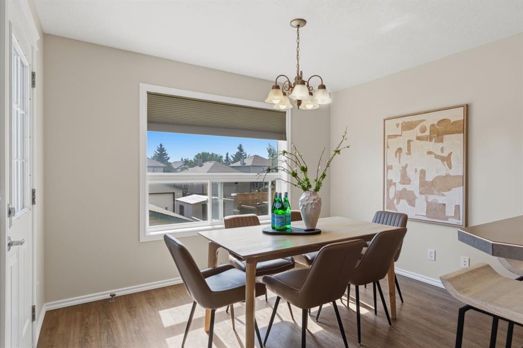 241 Somerside Close Sw, Calgary, AB