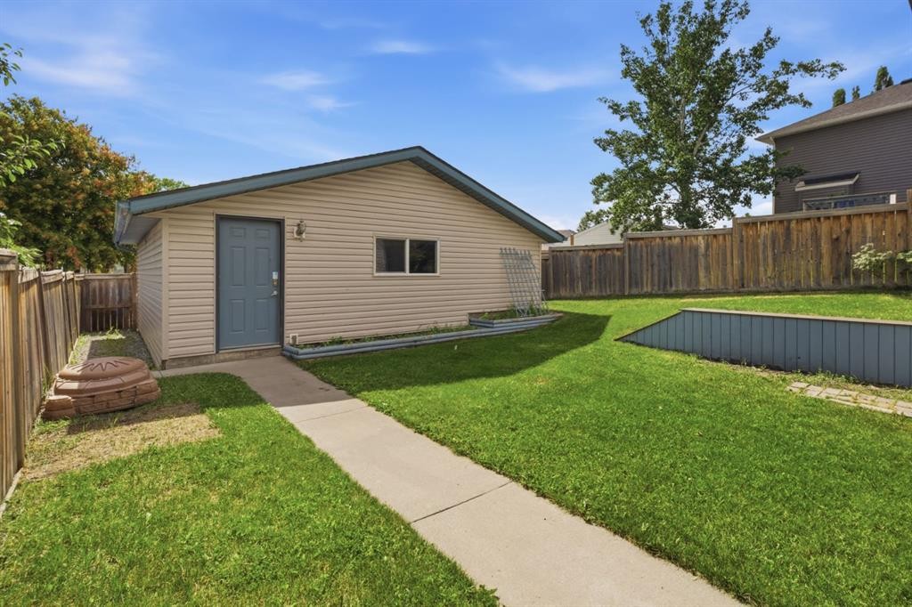 241 Somerside Close Sw, Calgary, AB