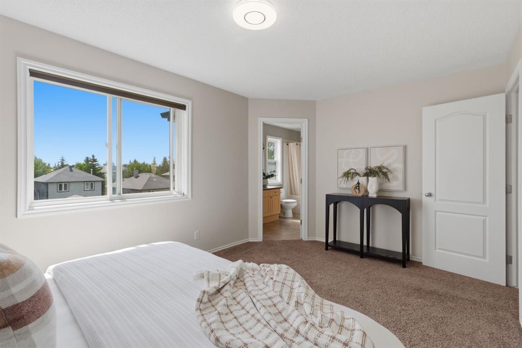 241 Somerside Close Sw, Calgary, AB