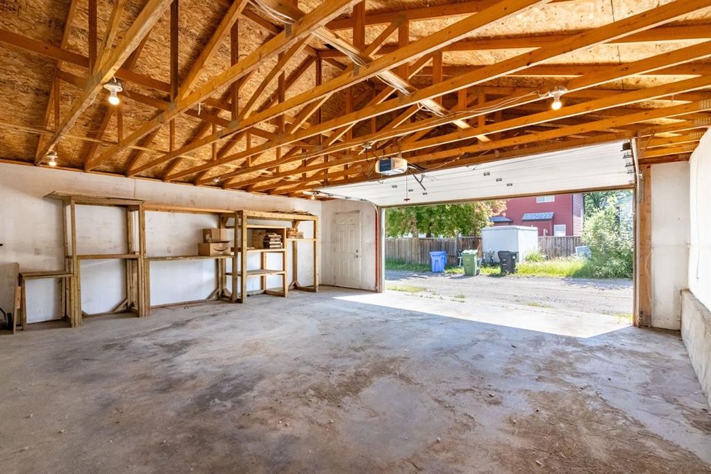 241 Somerside Close Sw, Calgary, AB
